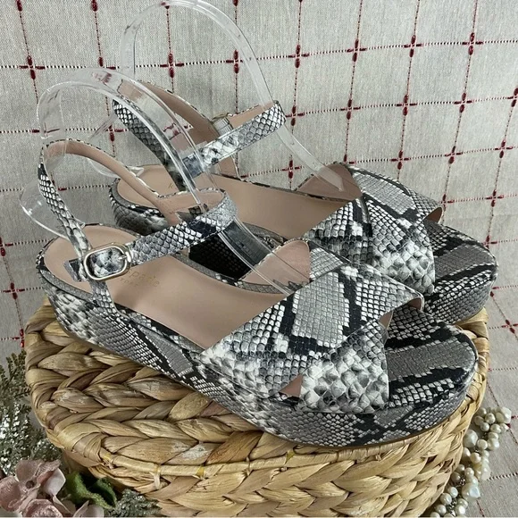 🌺HP Kate Spade “Bunton” Snakeskin Embossed Leather Strappy Platform Sandals 9.5 - Picture 2 of 10